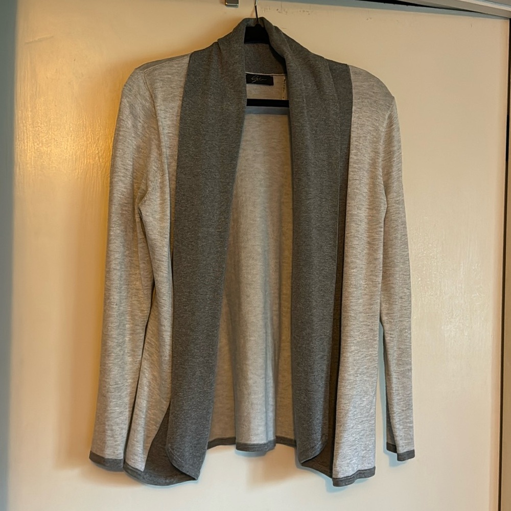 Cardigan sweater